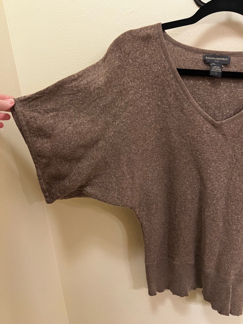 Banana Republic Chocolate Brown V-Neck Short Sleeve Sweater - Picture 3 of 5